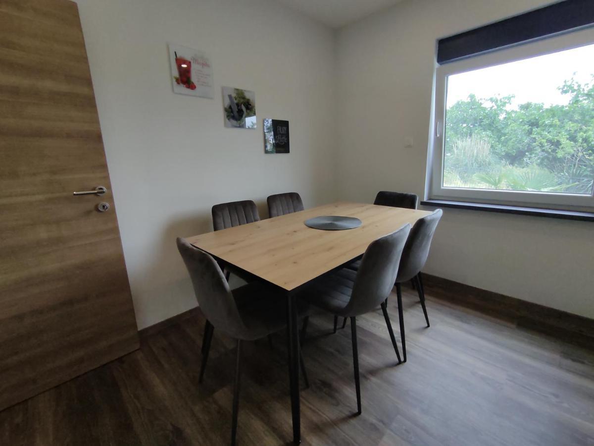 קריקווניצה Villa Mandi'S מראה חיצוני תמונה